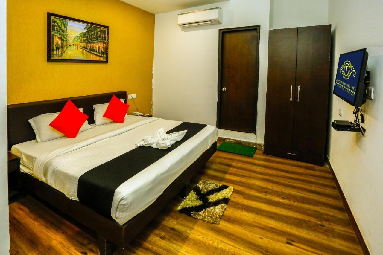 Airport Hotel Tashree New Delhi Exteriör bild