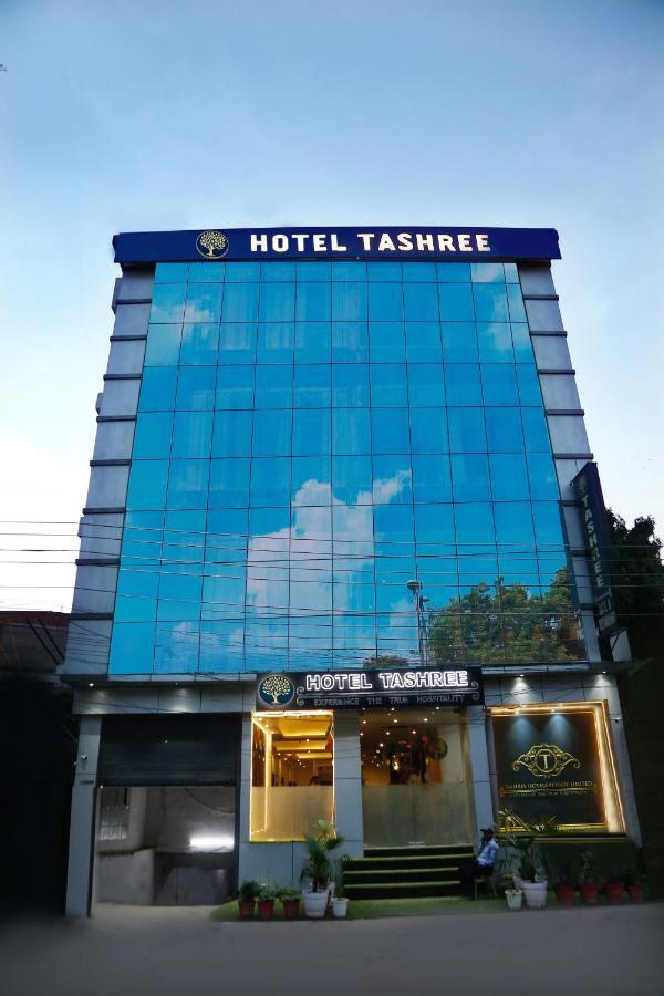 Airport Hotel Tashree New Delhi Exteriör bild